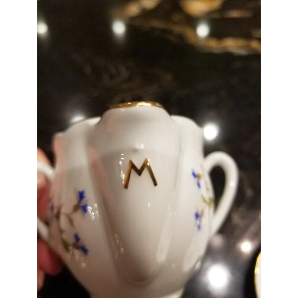 Moss Antiques La Nouvelle Orleans Gravy Boat w Saucer & 2 Handles Mardi Gras